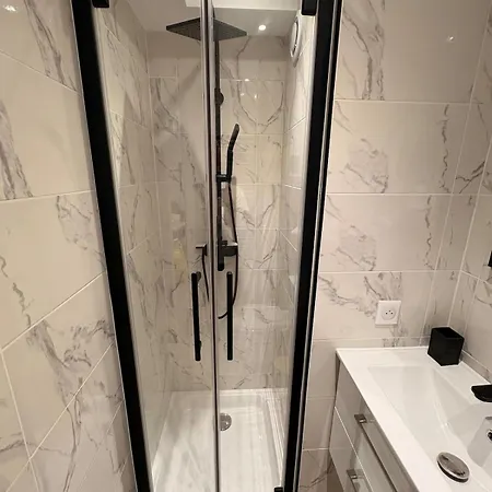 Magnifique Piscine アパート *