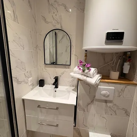 Magnifique Piscine דירה